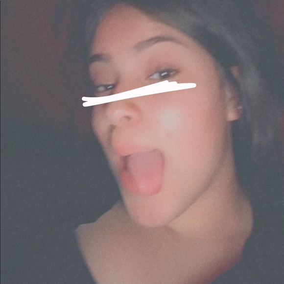 Meet your Posher, Giselle - Picture 1 of 1